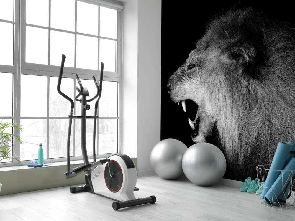 Brølende løve svart