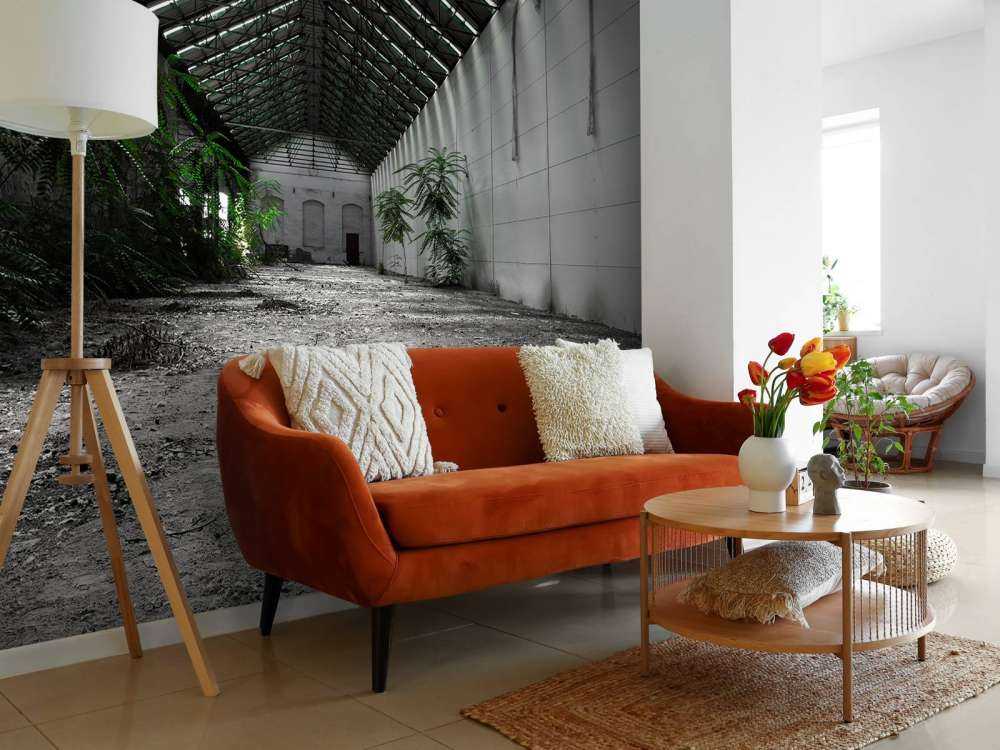 Industrihal med planter