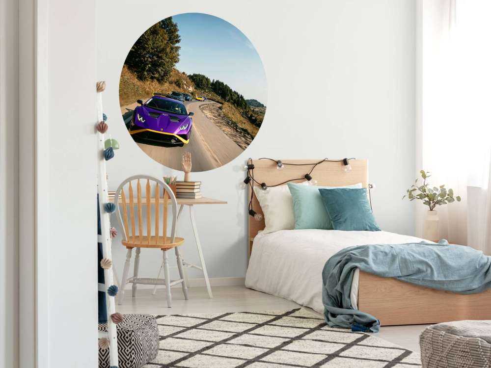 Superbil konvoj gennem bjergene