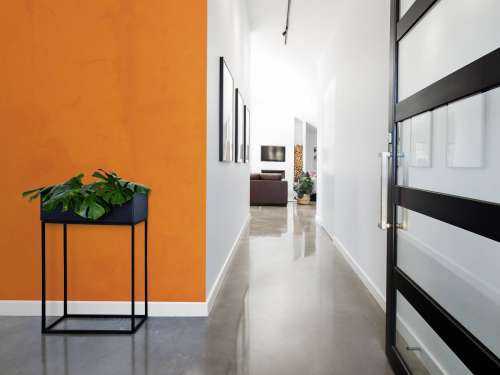 Gammal orange betong
