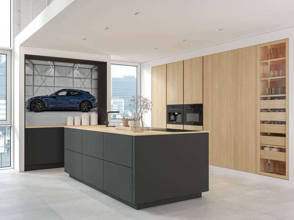 Porsche i industrihallen