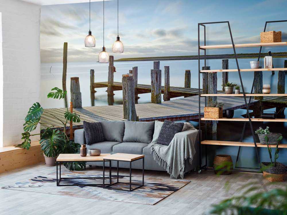 Træbrygge ved solopgang