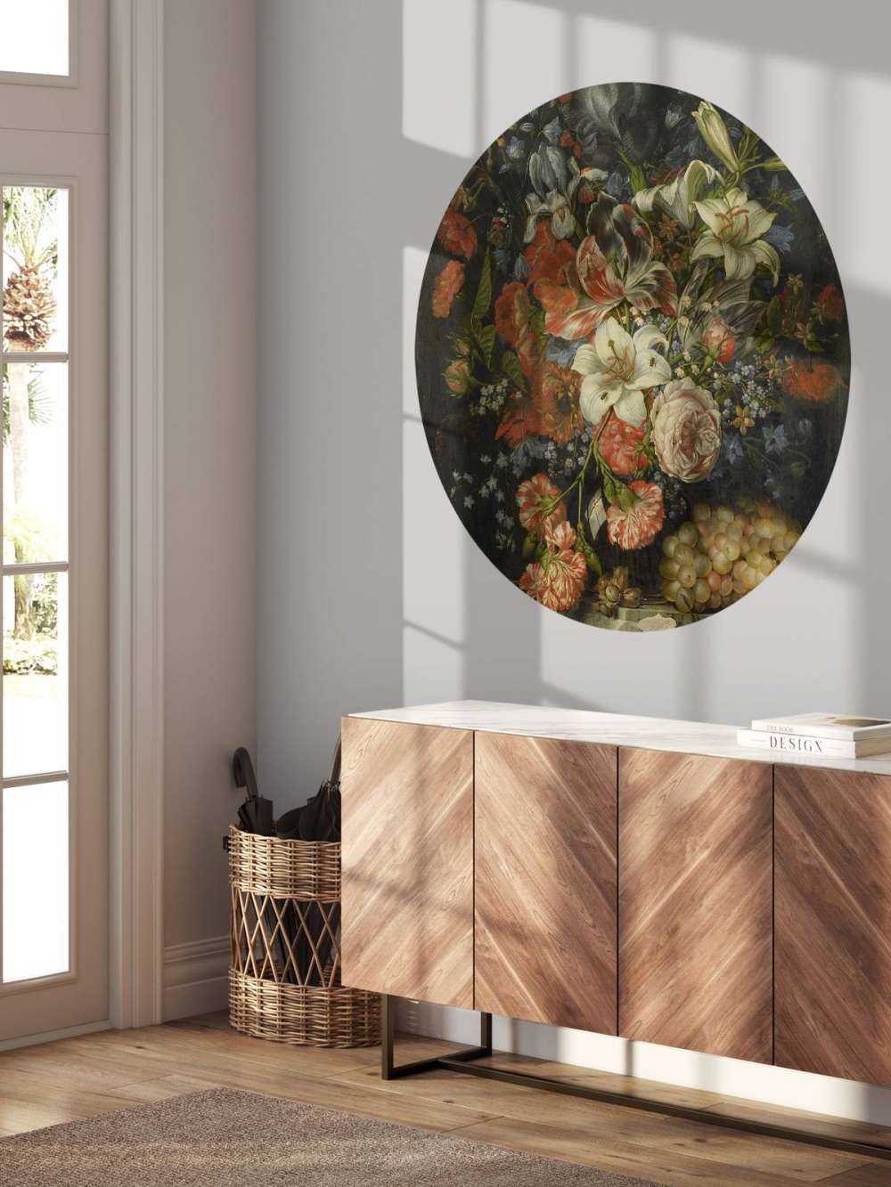 Stilleben med blomster og frukt