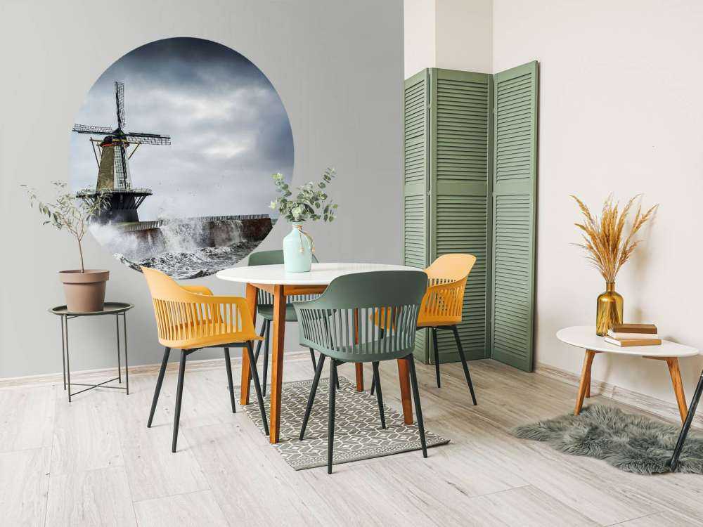 Vindmølle med stormbølger