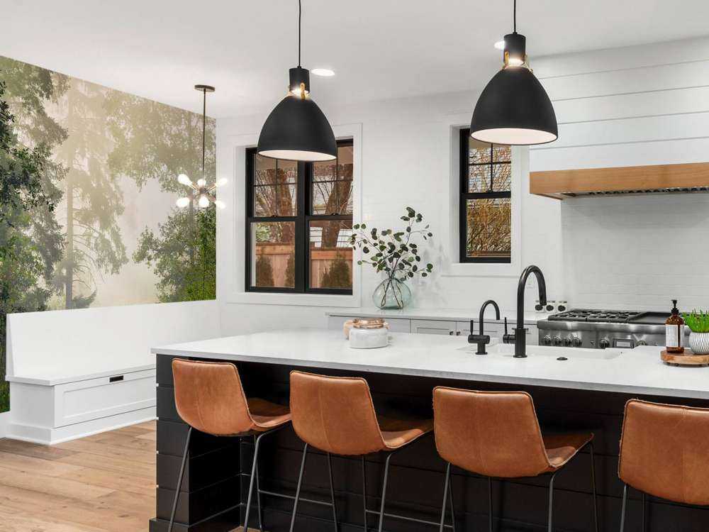 Veien gjennom tåkete skog