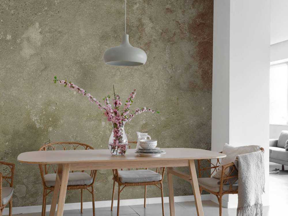 Gammel væg med forvitret stuk