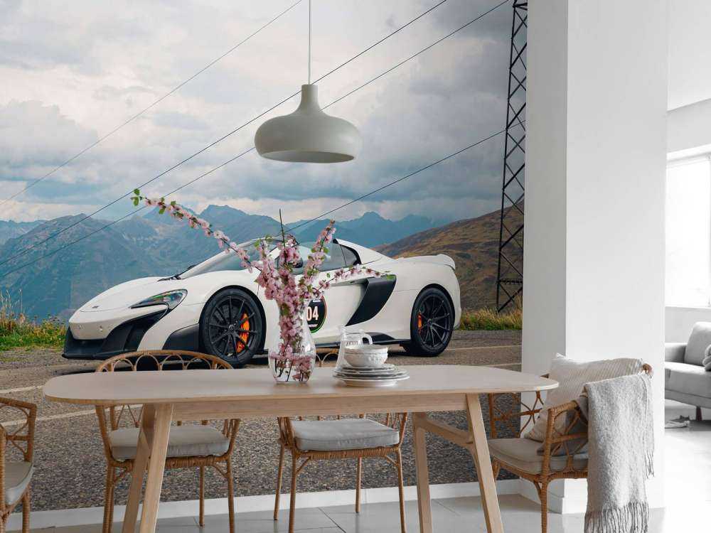 McLaren 675LT Spider Bergpanorama