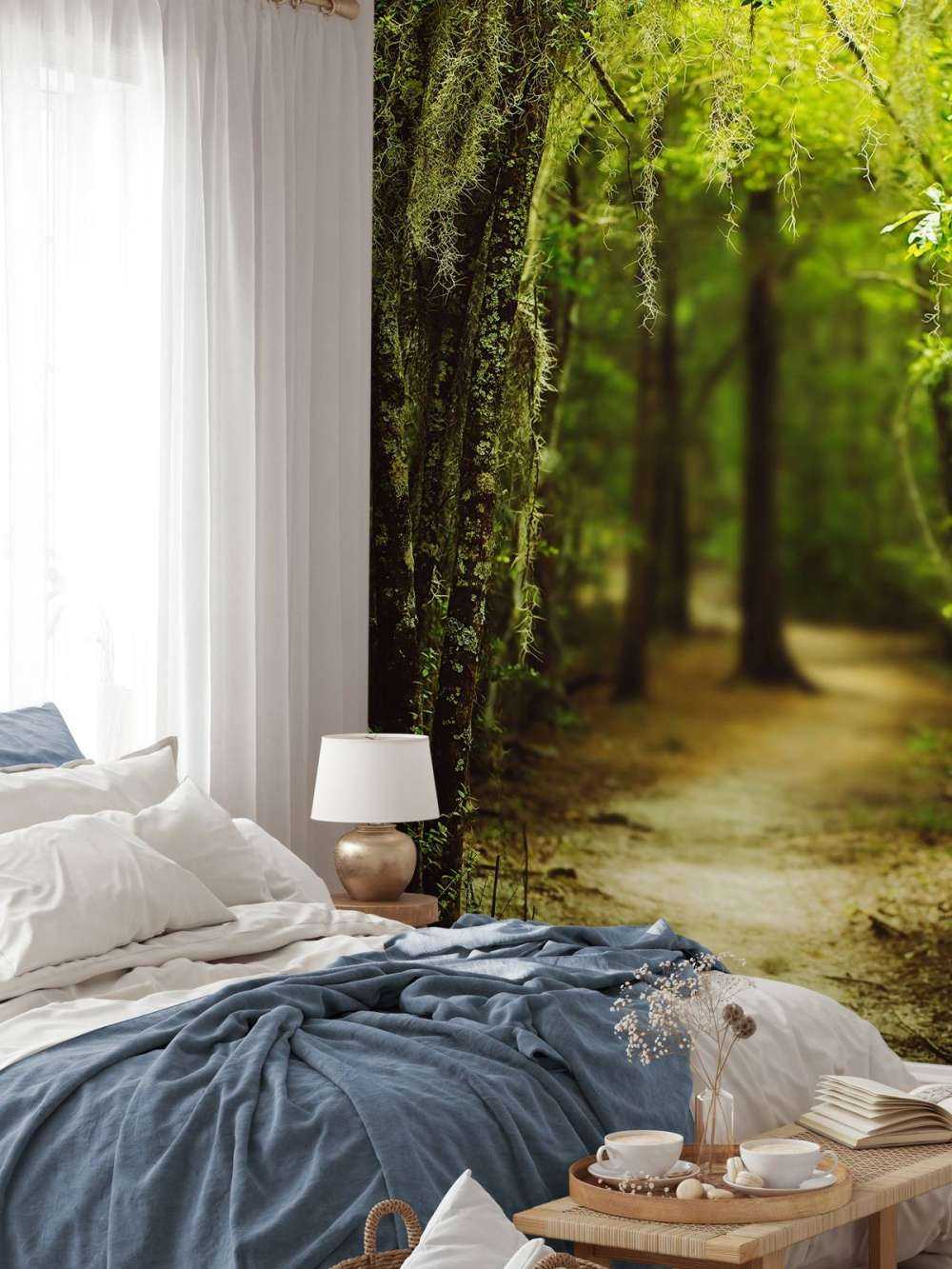 Spansk skog full av mossa