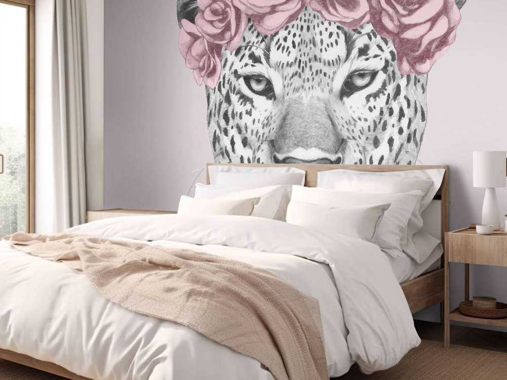 leopard med rosa blommor