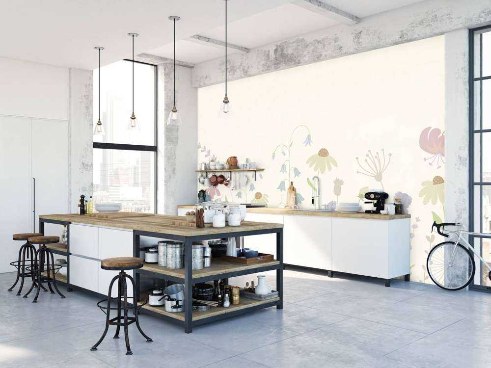 Blomsterfält i hög beige, gammelrosa, grön och lila