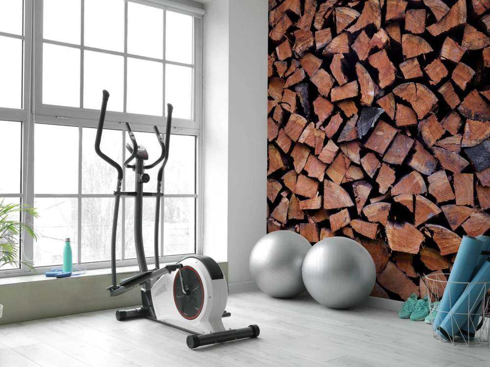 Klyva och stapla trä