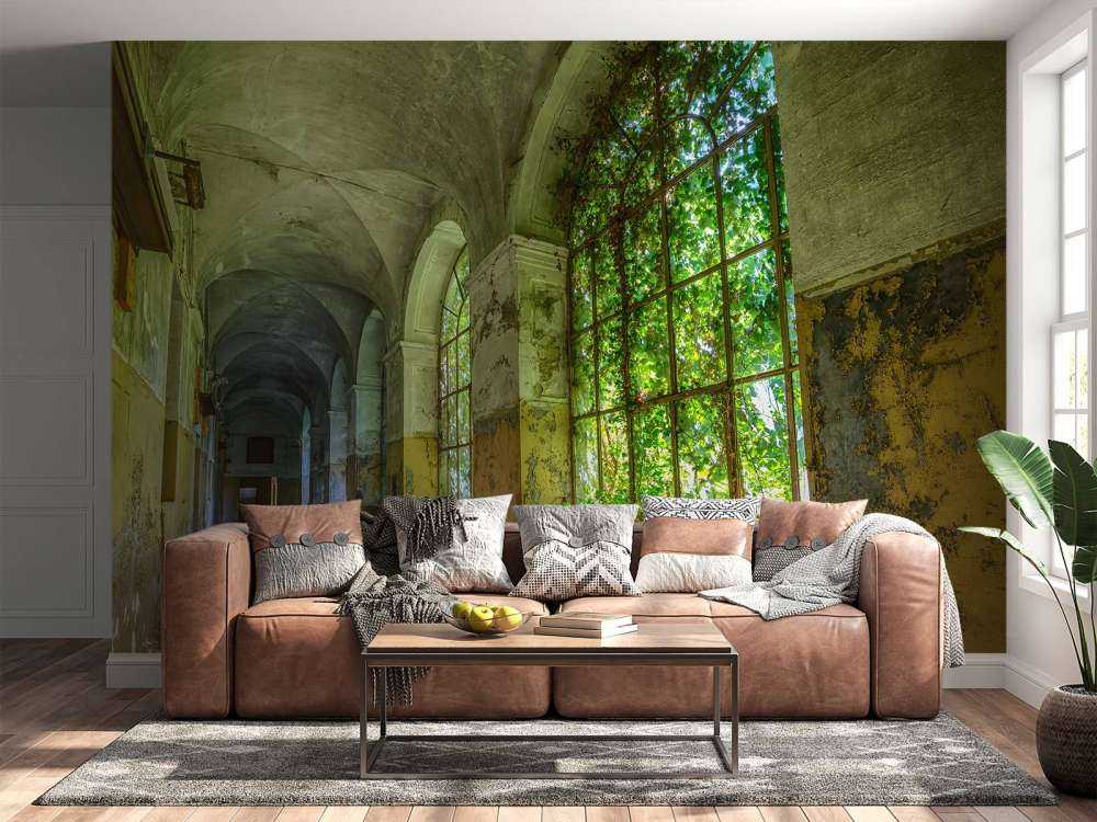 Gammal övergiven byggnad