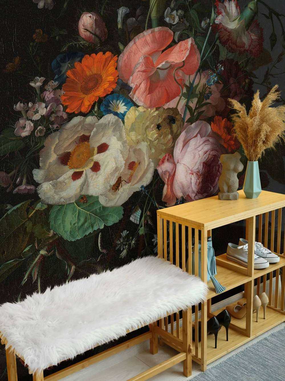 stilleben med blommor på en marmorbordplatta
