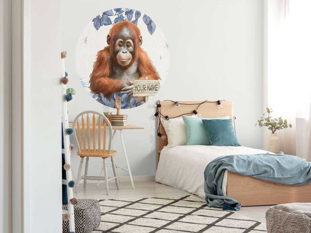 Ung orangutang i djungeln blå