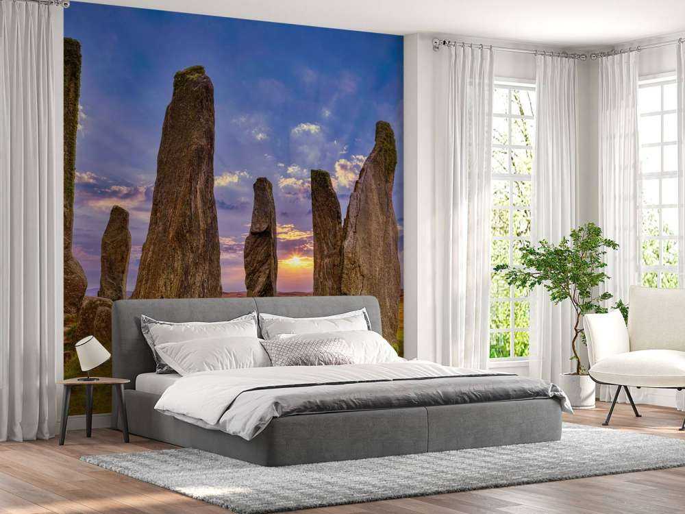 Stående steiner ved solnedgang Vei