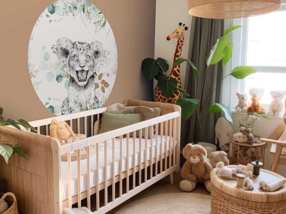 Løveunge med mynteblade