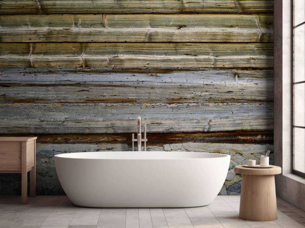 Vädrat trä på stenvägg