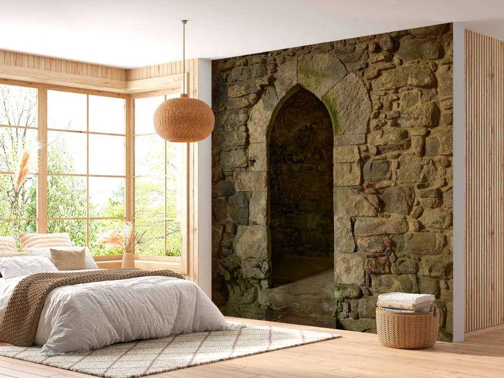 Gammal vägg med passage