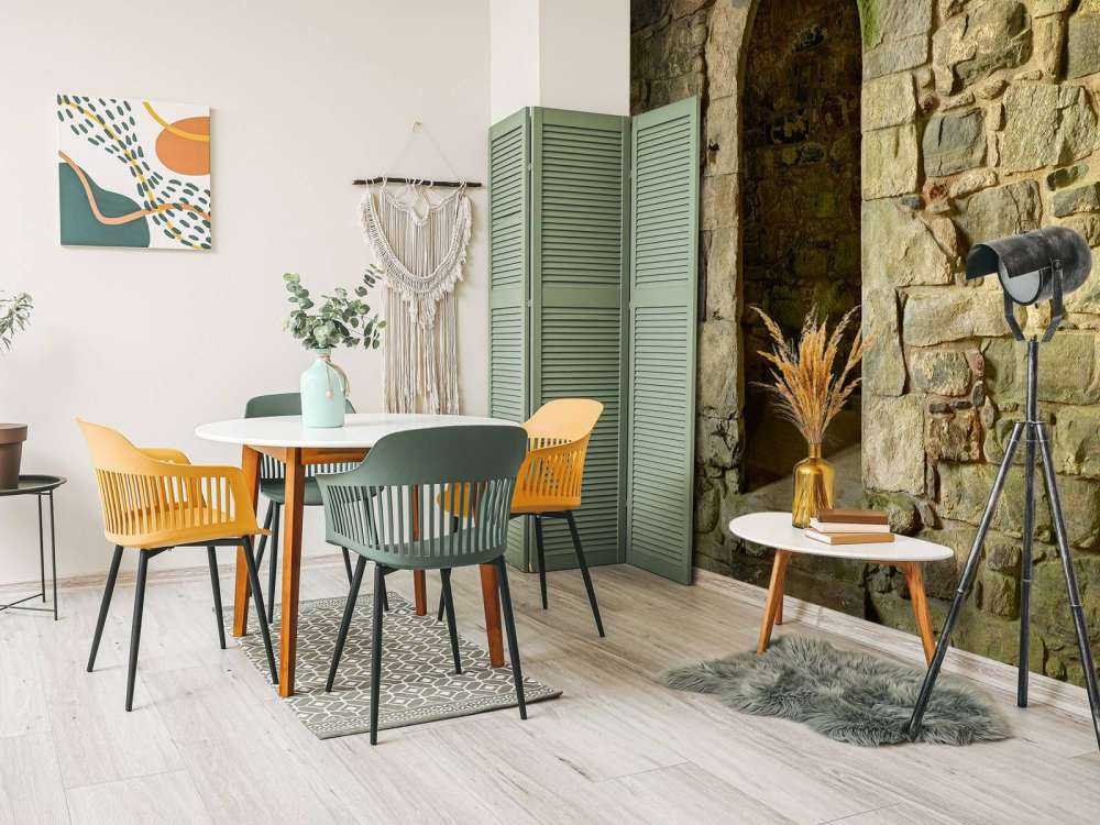 Gammal vägg med passage