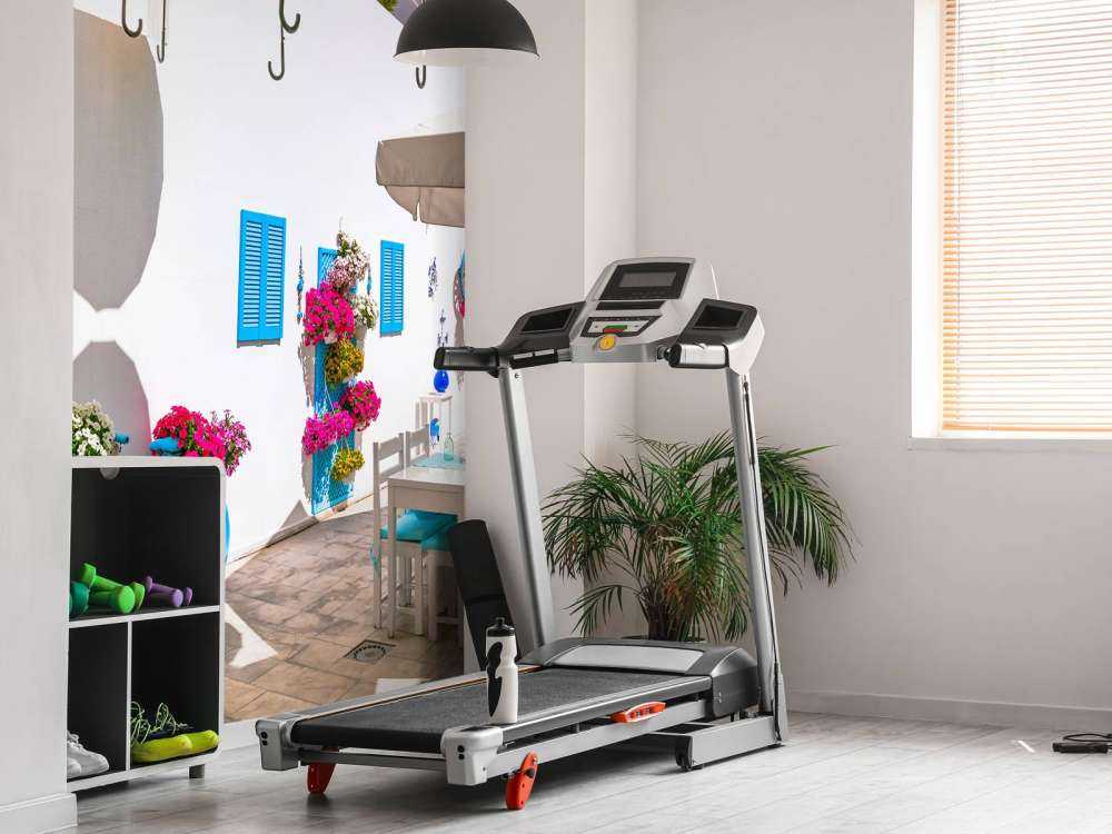 Gammal cykel vid en restaurang