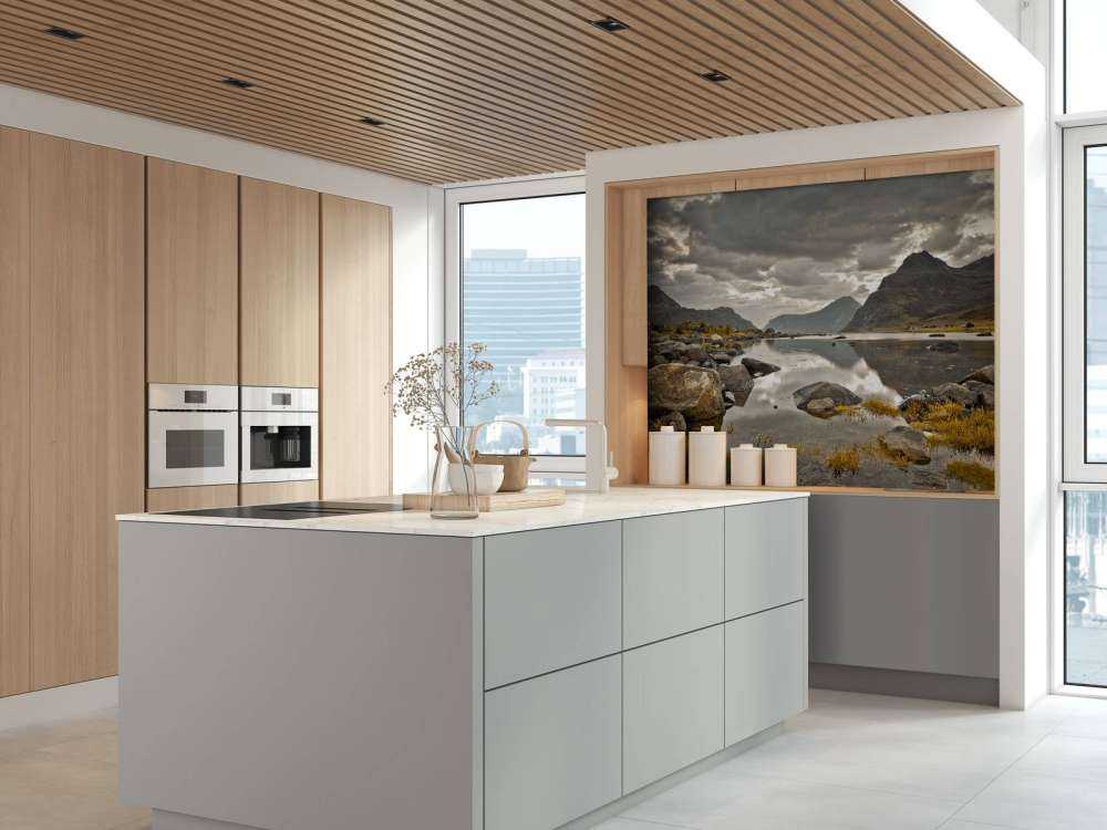Lofoten i molnigt väder