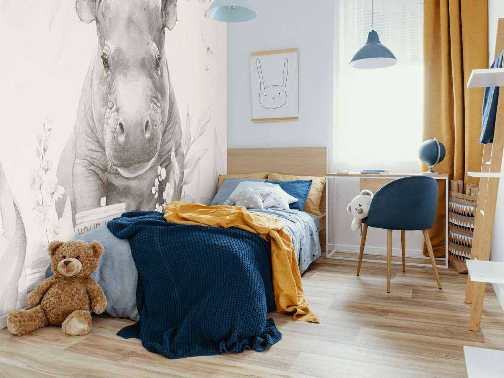 Flodhesteunge i den beige jungle