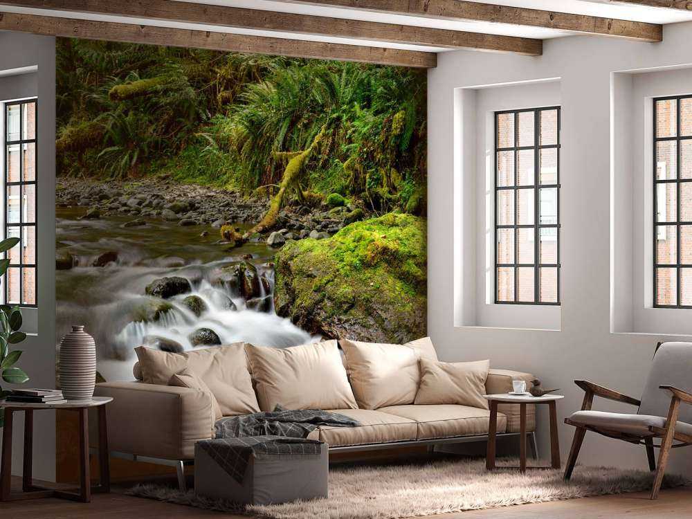 Grønn stein med elv