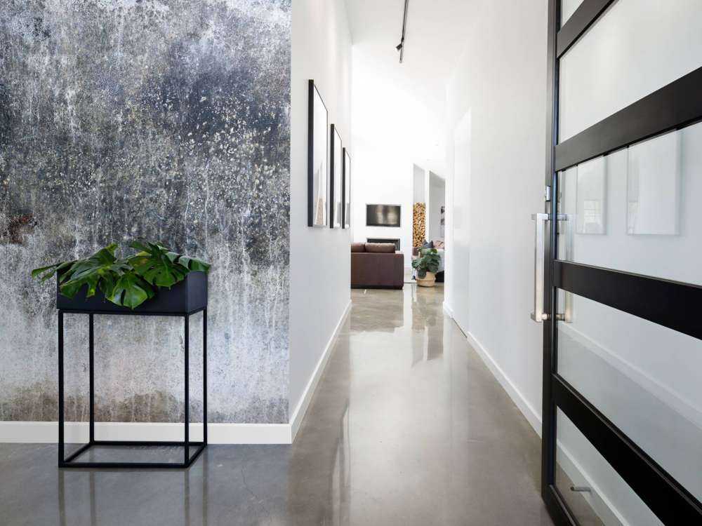 Gammel forvitret vegg