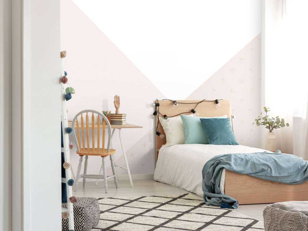 Rosa trekanter med palmer