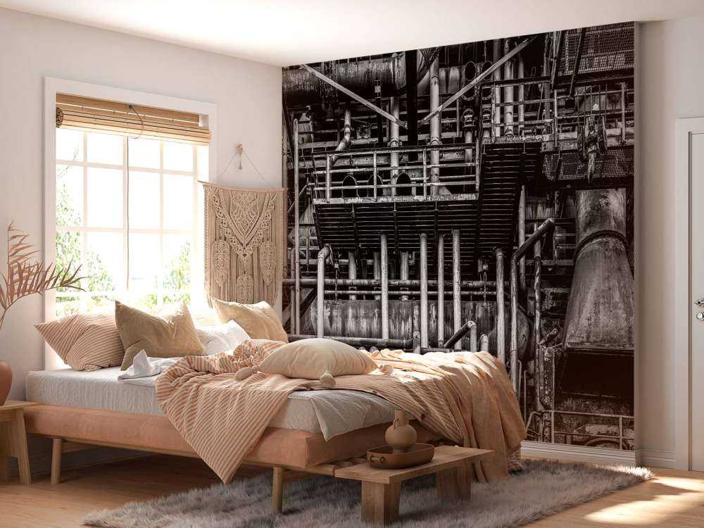 Gammal industrifabrik i svartvitt