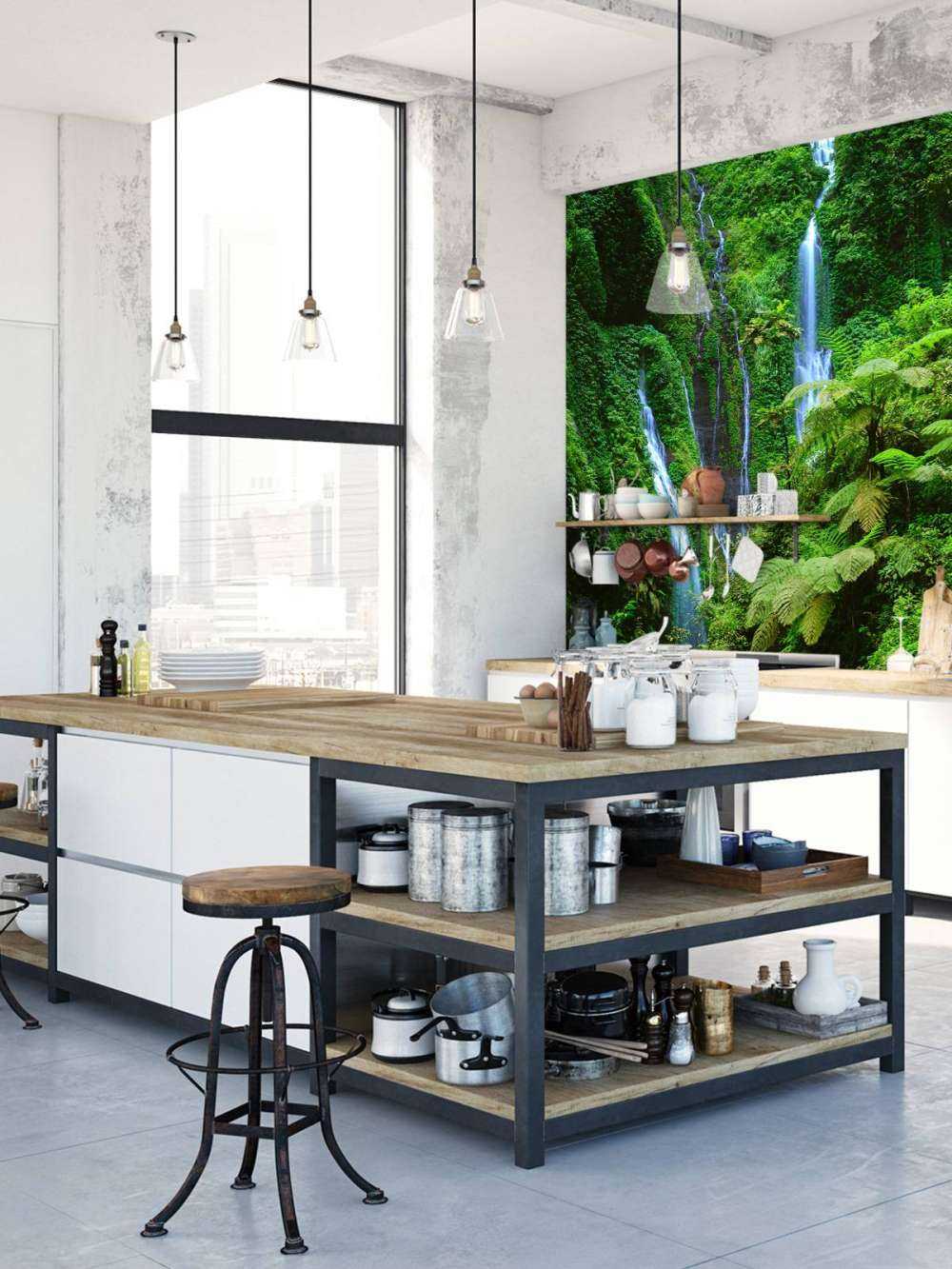 Grønn jungel og fossefall