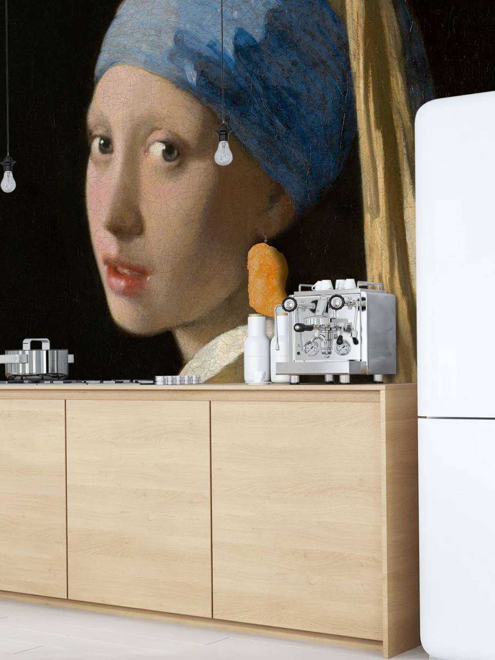 Jente med en kyllingklump