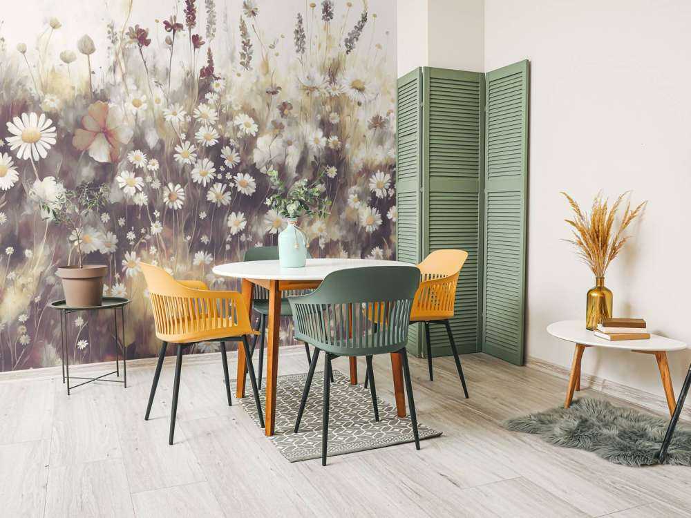 Frodig grönska av sommarens gyllene brunt