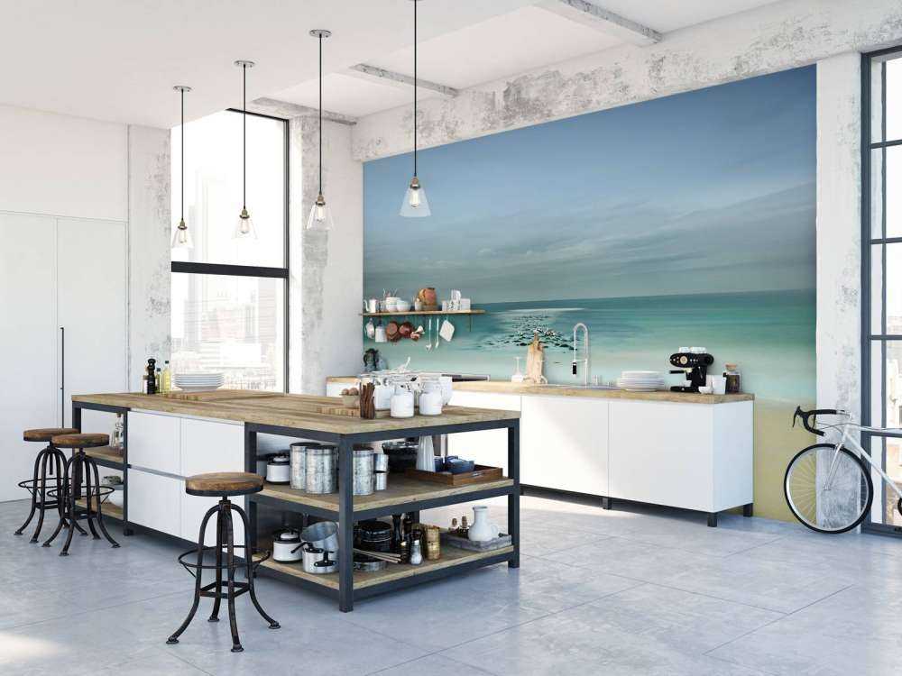 Lugnt hav med måsar