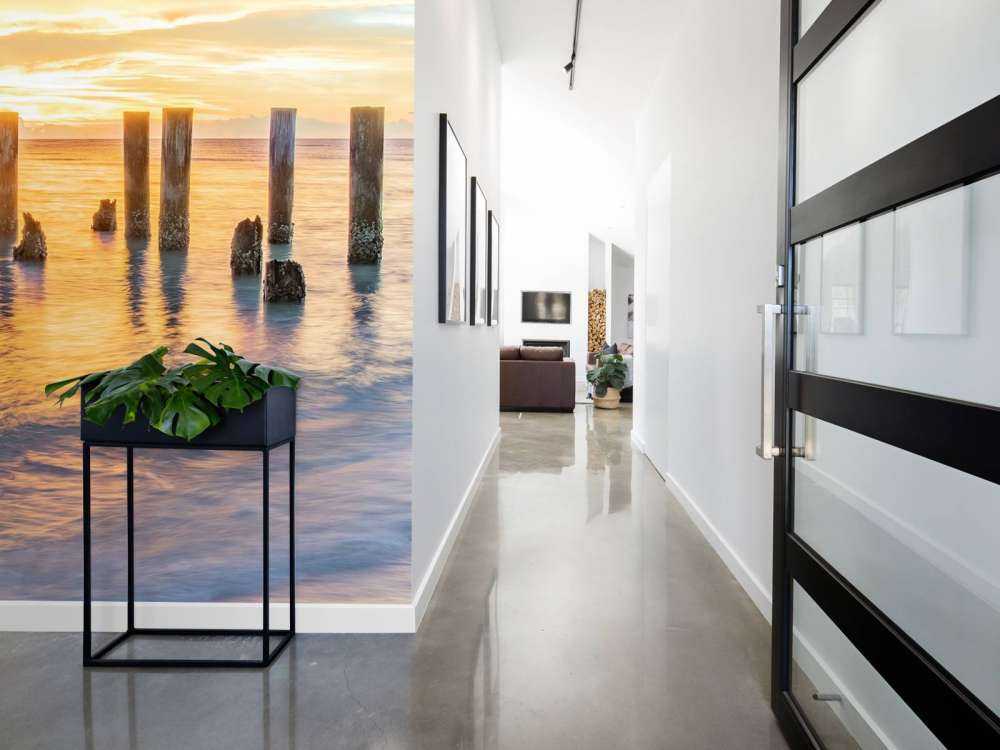 Roligt hav ved solopgang