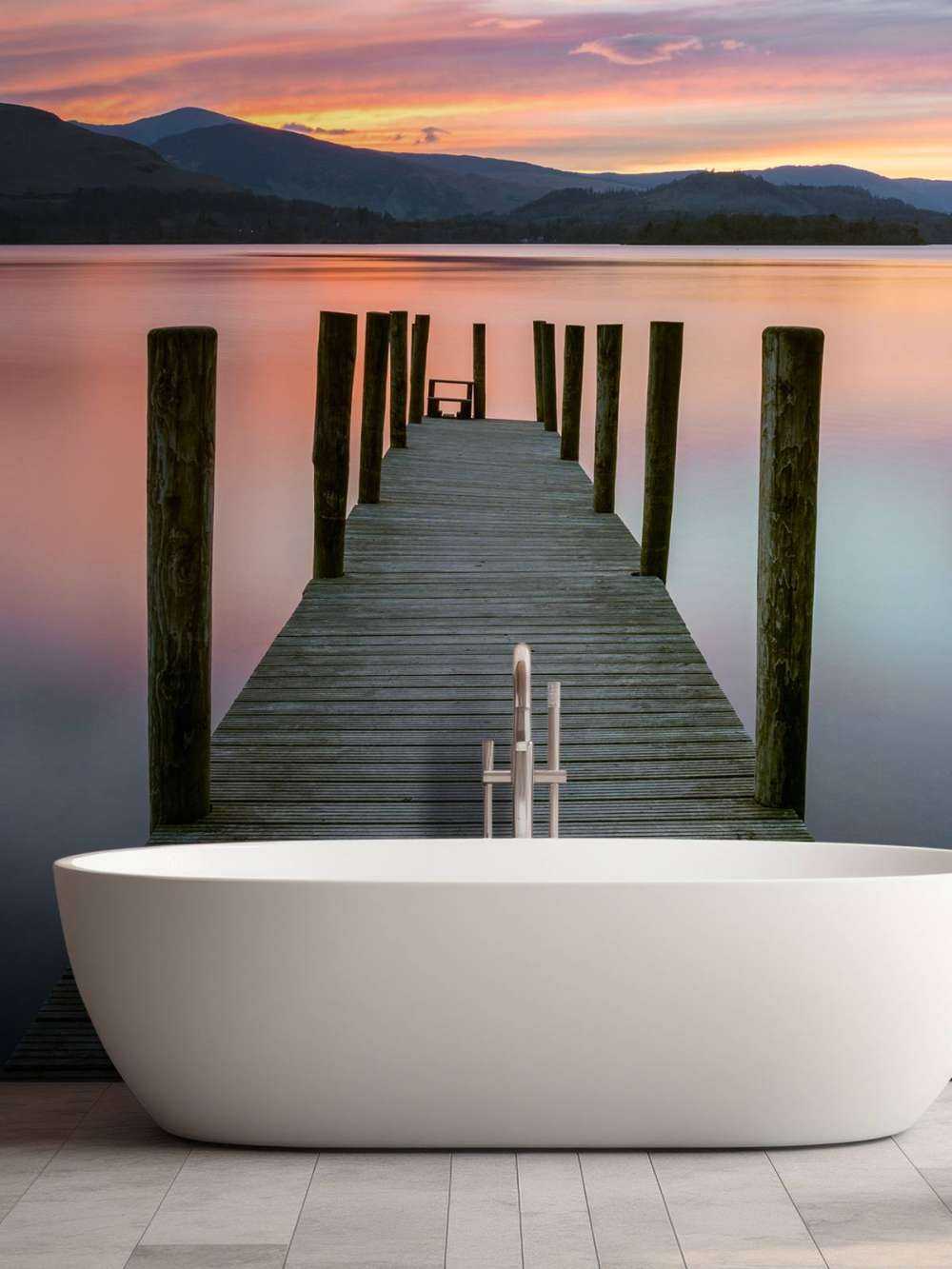 Stillads ved lyserød solnedgang