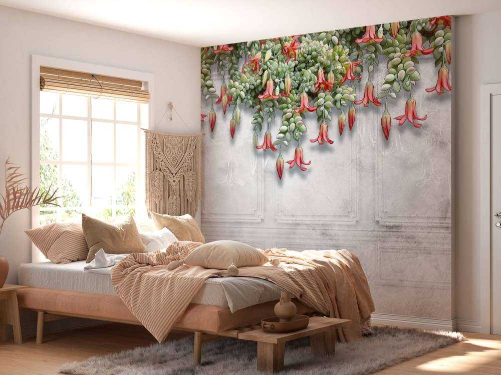 Eksotiske blomster på betong