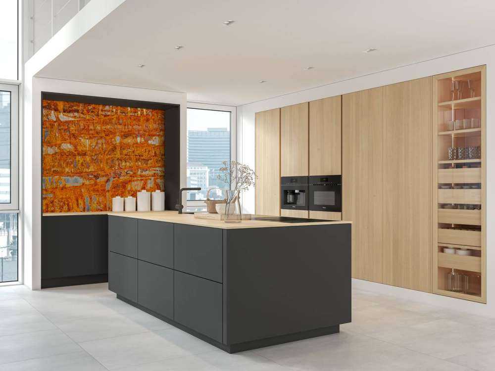 Rostig metallplatta