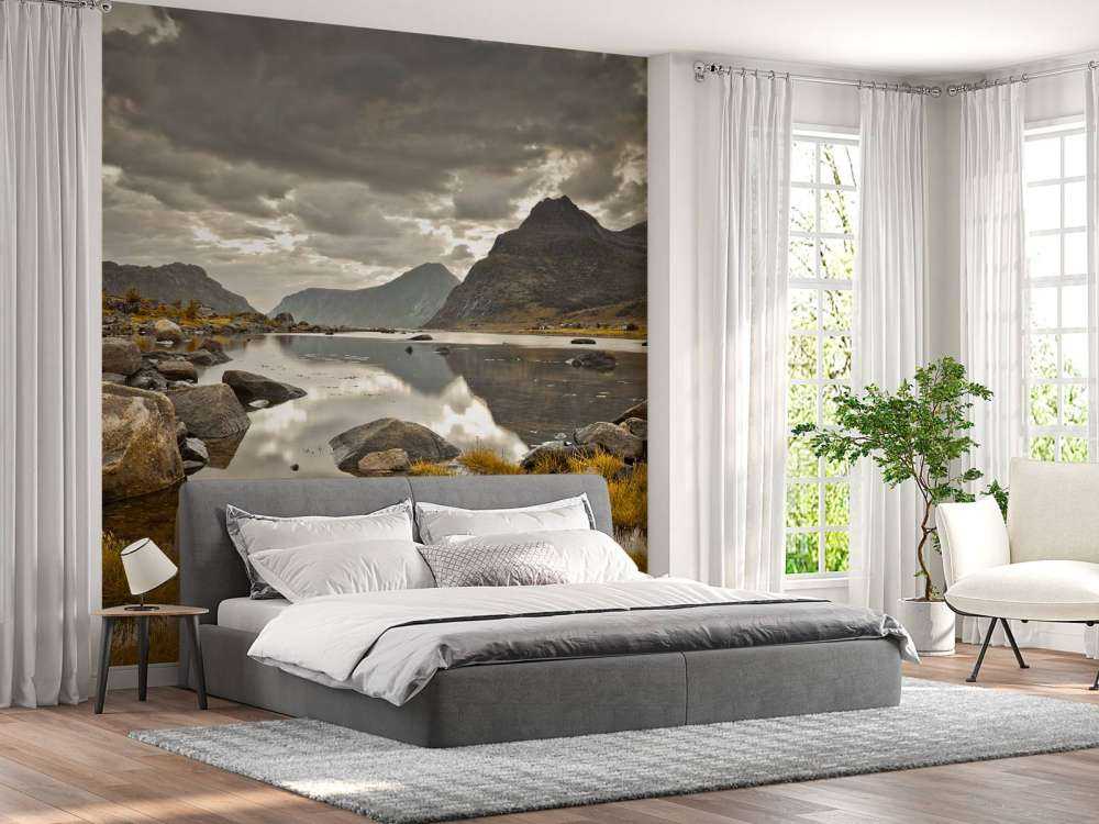 Lofoten i molnigt väder