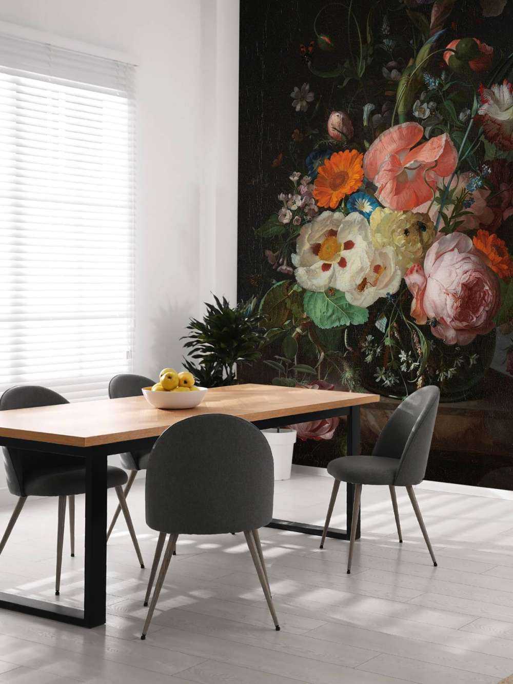 stilleben med blommor på en marmorbordplatta