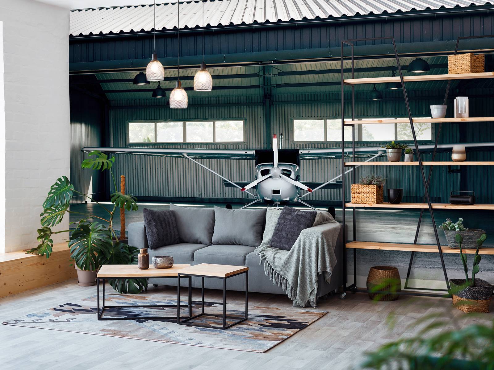Flygplan i hangar