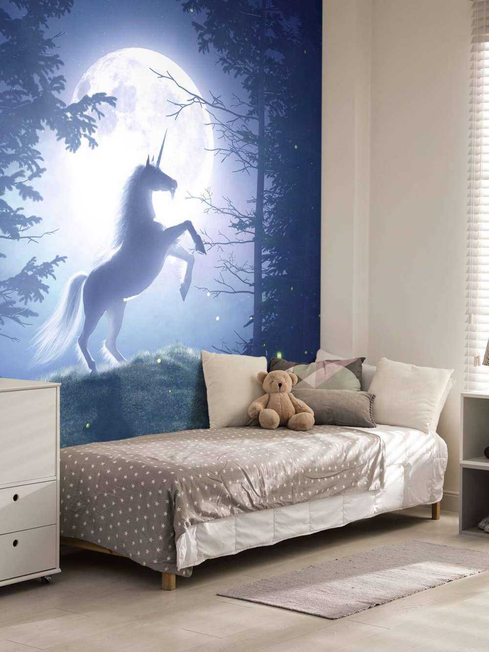 Enhjørning ved fuldmåne