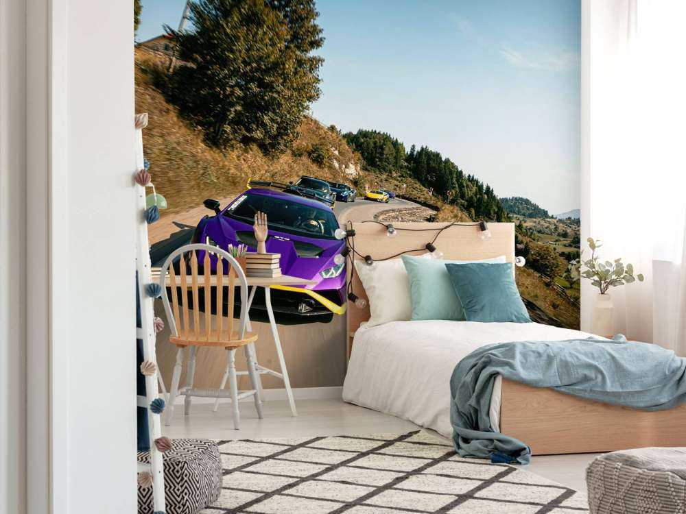 Superbil konvoj gennem bjergene