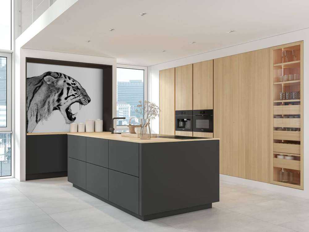 Brølende tiger hvid