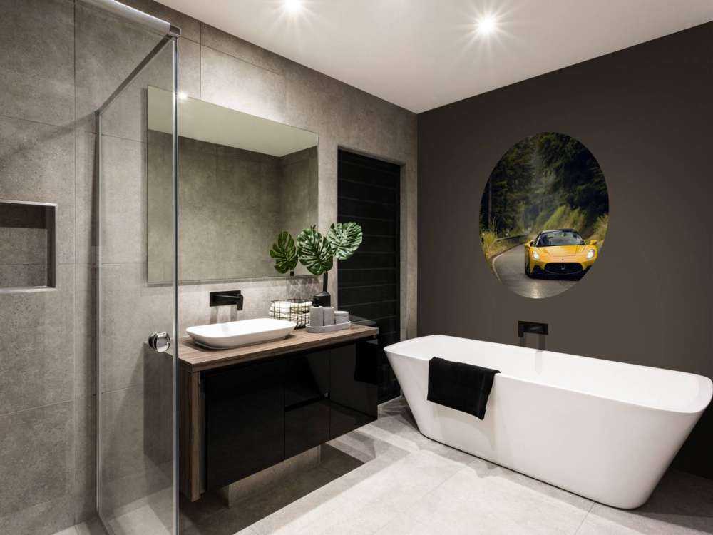 Maserati i den grønne skogen