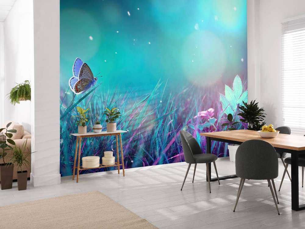 Sommerfugl om morgenen dugg