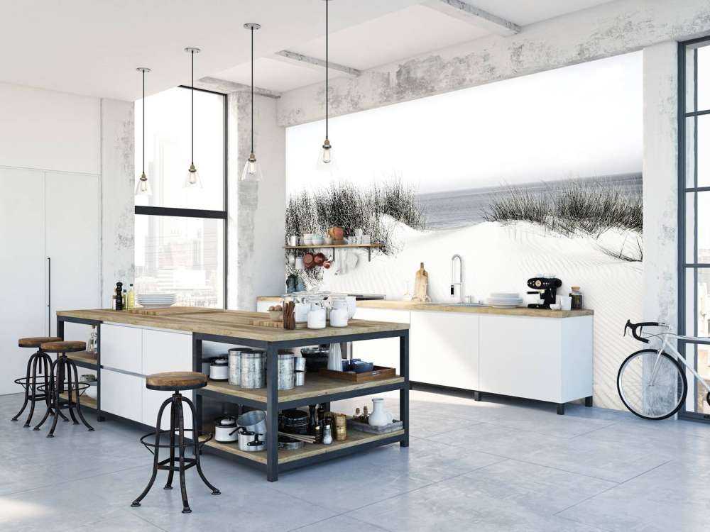 Dunepassasje til stranden svart og hvitt