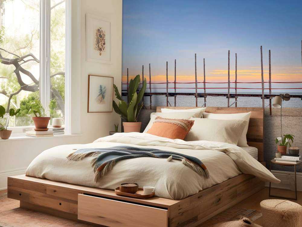 Lang brygge med trestenger