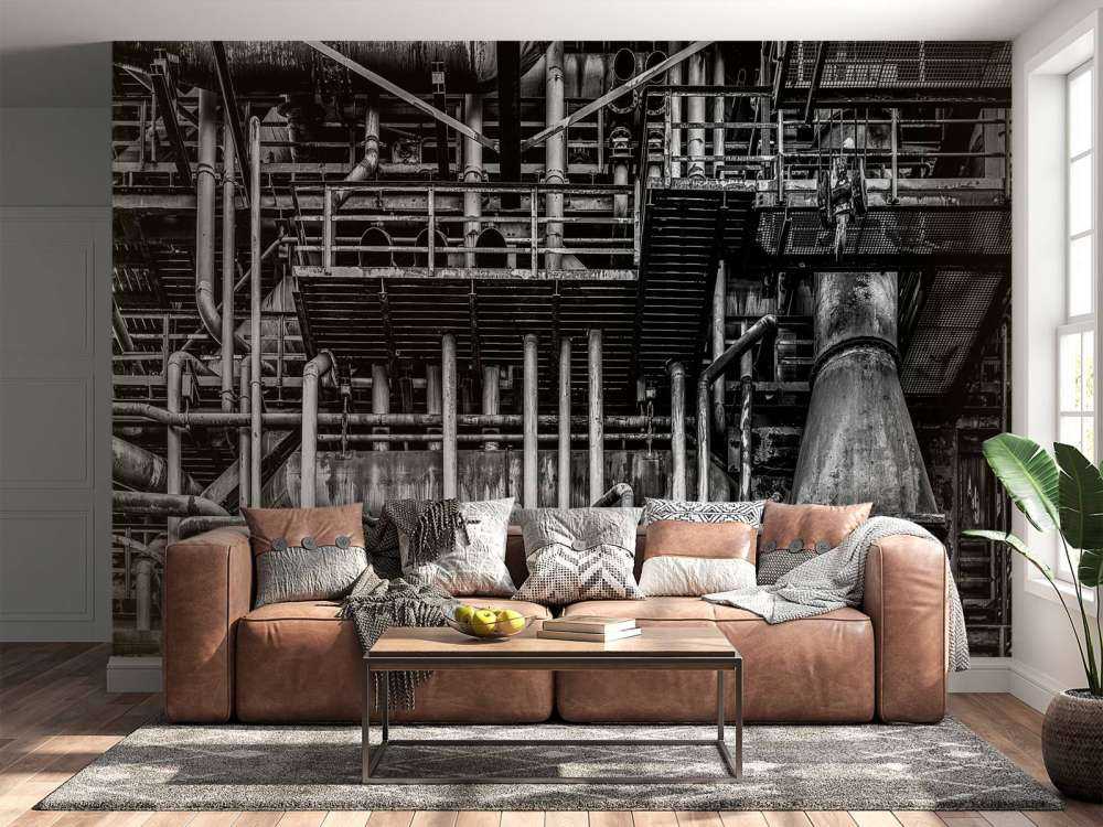 Gammel industrifabrikk i svart og hvit