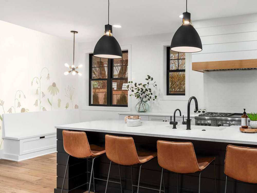 Blomsterfelt høyt beige med gammelrosa